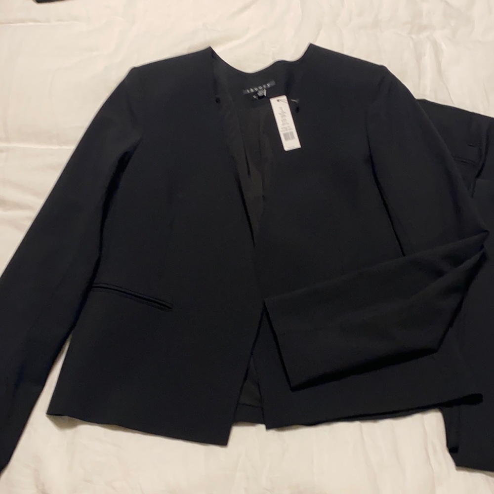 Theory Suit